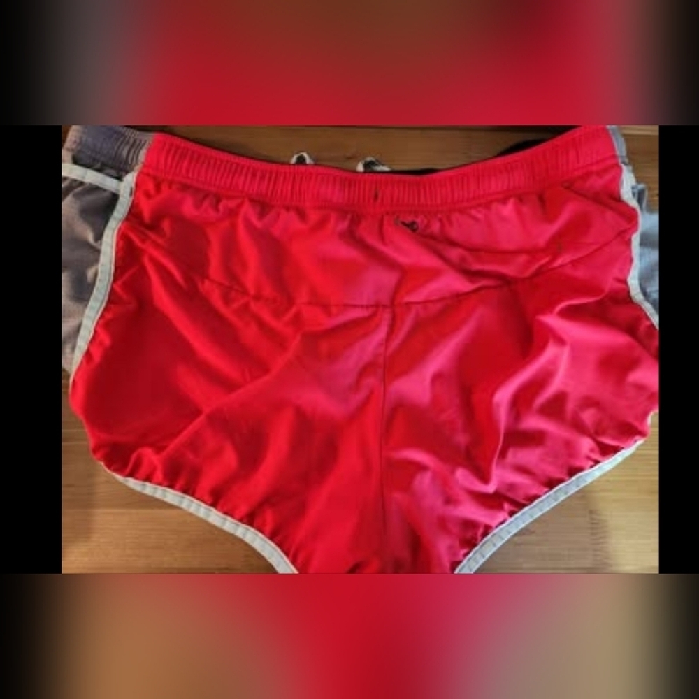 Nathan Womens Red Gray Running Shorts Size XXL Drawstring Back Zipper Pocket - Picture 2 of 6